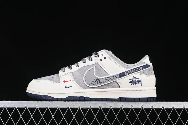 All categories Nk SB Dunk Series Nk SB Dunk Low High-end customized low-top sneakers Nk SB Dunk Low Stusi co-branded Beige printed gray hook Anniversary high-end customized low-top casual sneakers DM6868-009